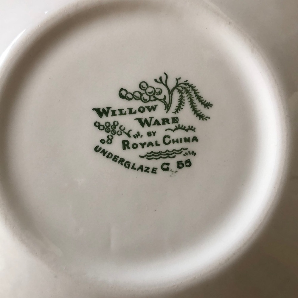 Vintage Willow Ware by Royal China Saucer Plate - Picture 4 of 5